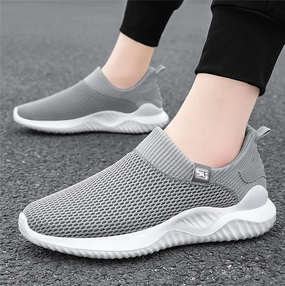 Non-Slip Outsole Solid Slip-On Sneakers for Training and Running