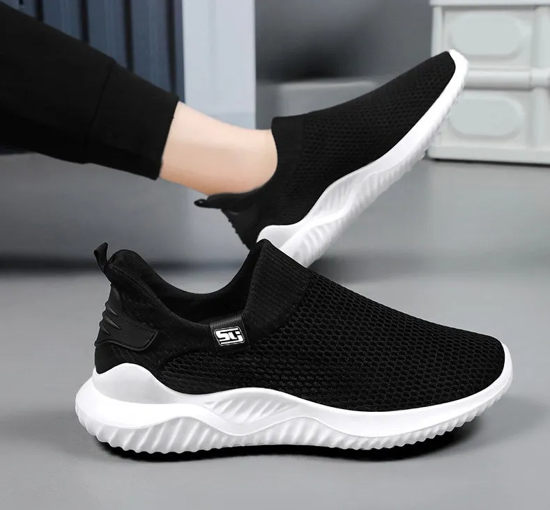 Non-Slip Outsole Solid Slip-On Sneakers for Training and Running