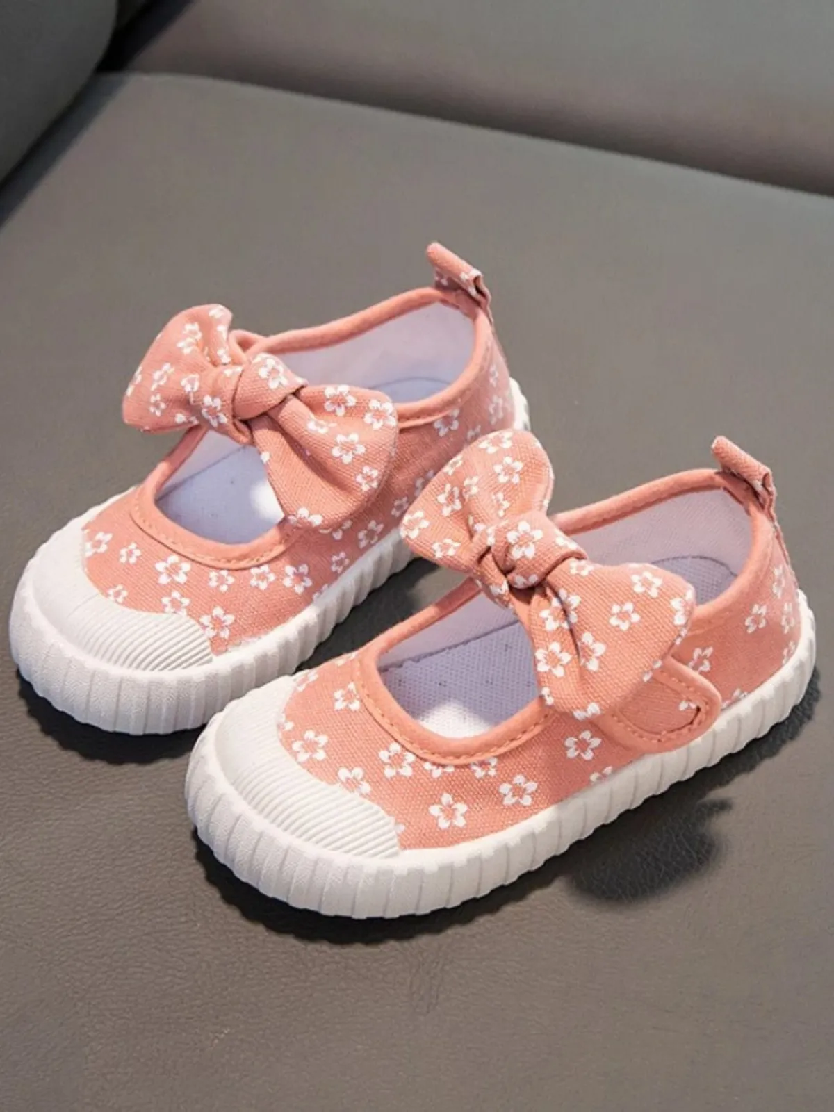 Proudly Cute Canvas Bowknot Sneakers