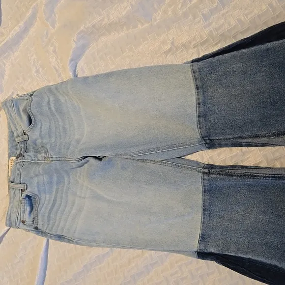 SHYANNE Womens Two Tone Seamed Light Wash HIGH RISE FLARE JEANS