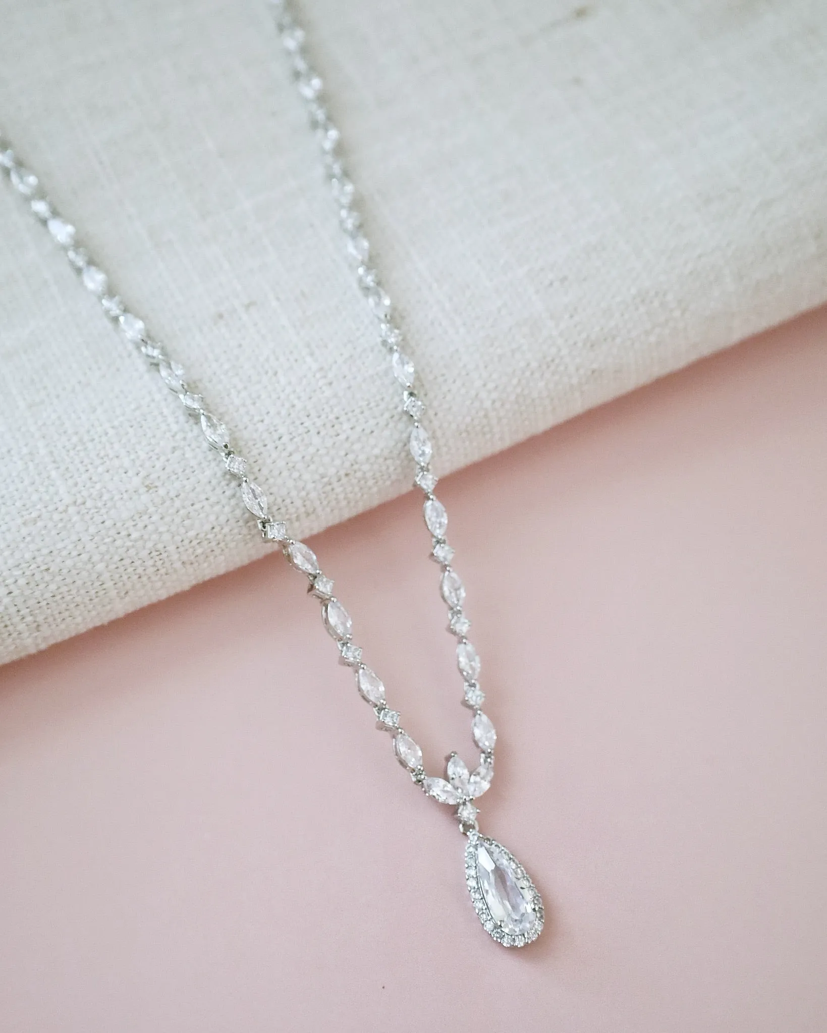 Viola Jewelry Set